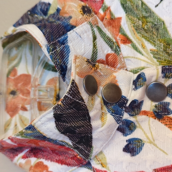 Chicos jacket - Picture 2 of 2